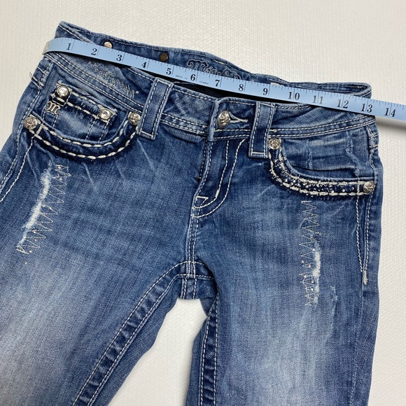 Miss Me Embellished Boot Cut Blue Jeans in LT 01C Size 26 VGUC - Picture 8 of 16